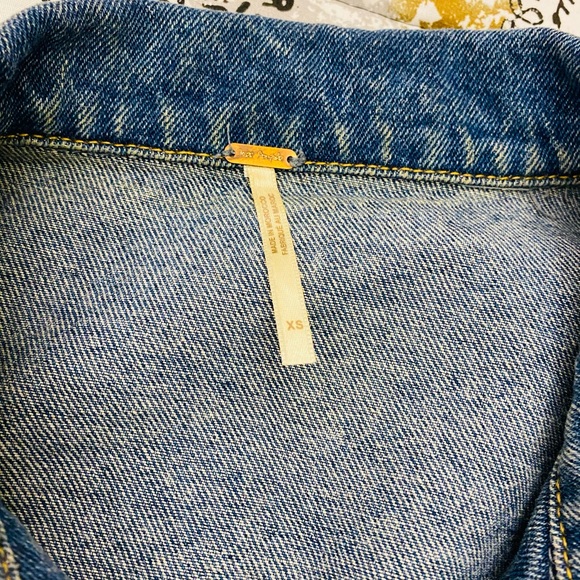 Denim jacket - Picture 10 of 11